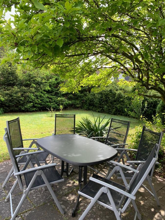 Ferienwohnung Mit Garten In Koeln Exterior foto