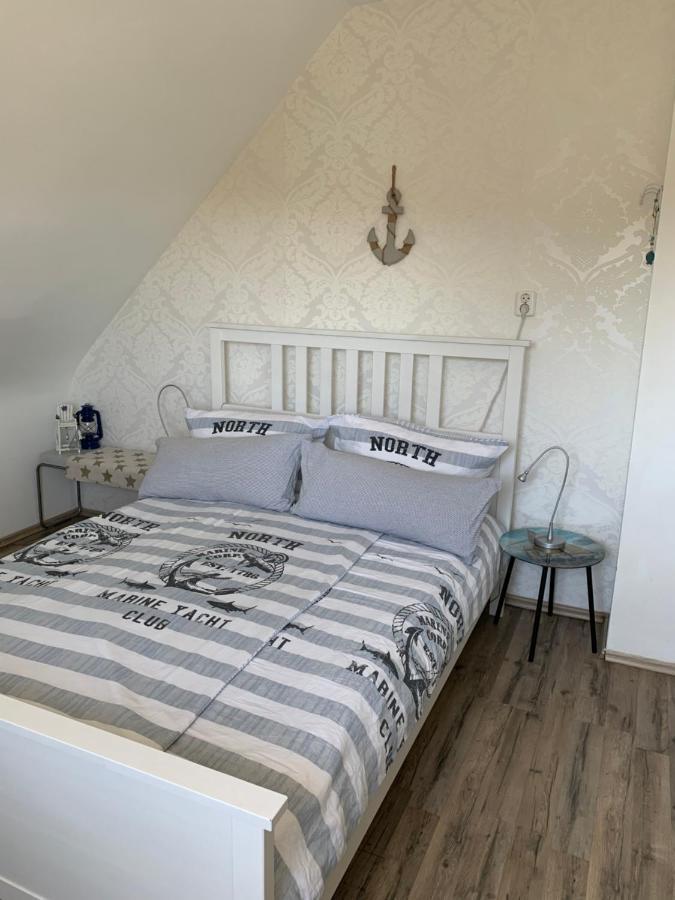 Ferienwohnung Mit Garten In Koeln Exterior foto